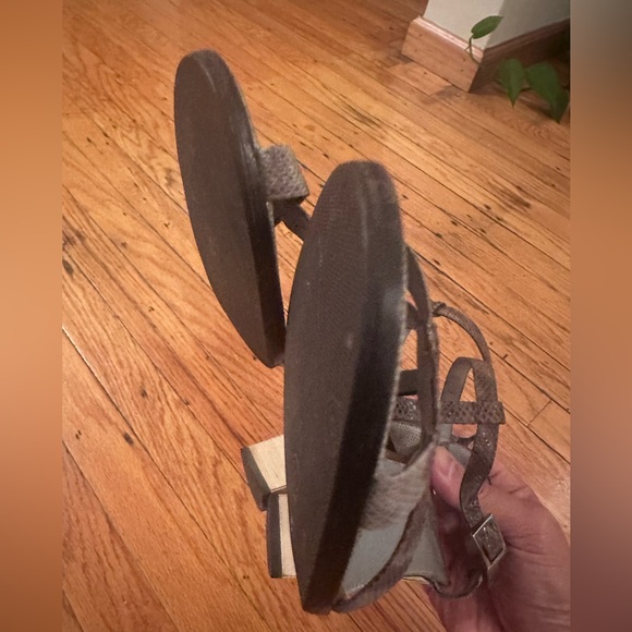 ICONIC GUCCI T STRAP HEELS SANDALS SIZE 8 - Picture 11 of 16